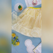 Short video advertising the Petticoat. Various models are posing and showing off the features of the petticoat.